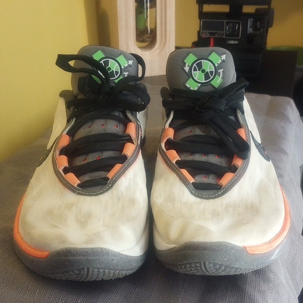 Nike Air Zoom GT Cut 2 EP Catching Fire Size 9